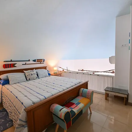 House - Seafront & Aragonese Castle View - 펜션