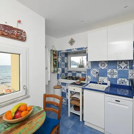 House Ischia