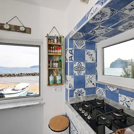 House - Seafront & Aragonese Castle View - * Искья
