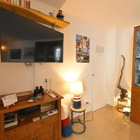 House - Seafront & Aragonese Castle View - * Isquia