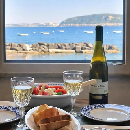 House - Seafront & Aragonese Castle View - * Isquia