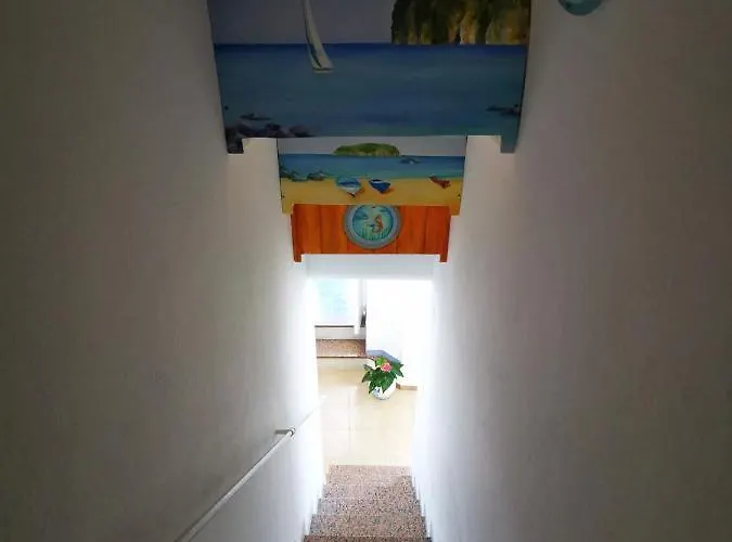 Дом отдыха House - Seafront & Aragonese Castle View - Искья