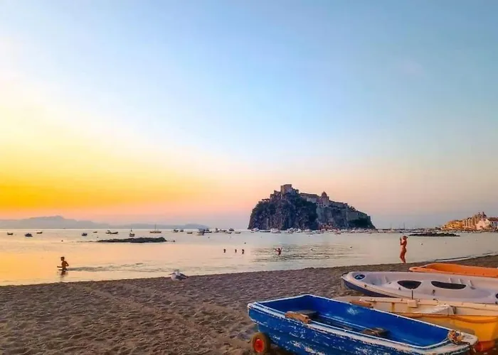 House - Seafront & Aragonese Castle View - Дом отдыха *