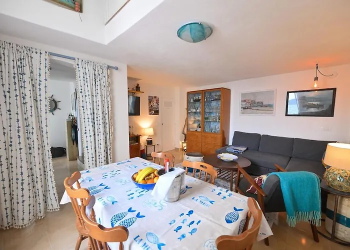 House - Seafront & Aragonese Castle View - Дом отдыха *